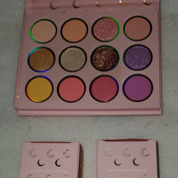 COSMETIC BUNDLE(DISNEY SAILOR MOON) - Picture 16 of 16